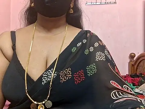 Snapshot of Pallavi-sri chatting on 02/15/26, 10:58 Pallavi-sri online show from 02/15/26, 10:58