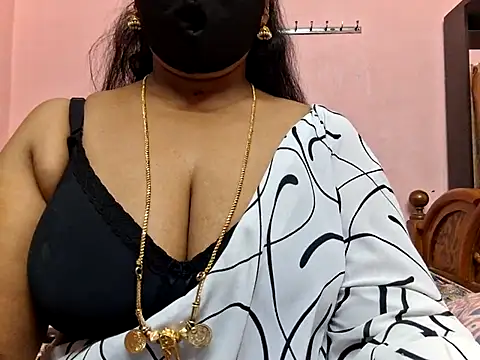 Snapshot of Pallavi-sri chatting on 02/23/26, 04:51 Pallavi-sri online show from 02/23/26, 04:51