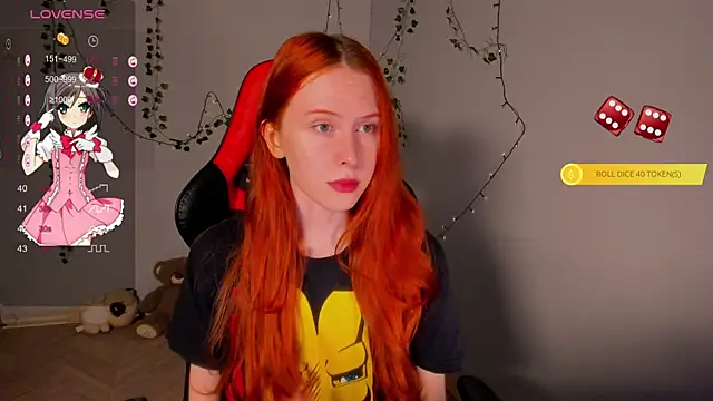 Snapshot of FruttiTatti chatting on 10/23/25, 04:27 FruttiTatti online show from 10/23/25, 04:27