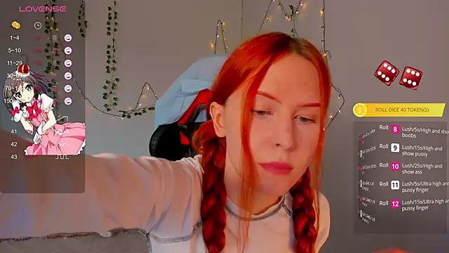 Snapshot of FruttiTatti chatting on 10/28/25, 08:02 FruttiTatti online show from 10/28/25, 08:02