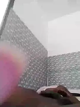 Snapshot of Krisdalil chatting on 11/12/25, 10:30 Krisdalil online show from 11/12/25, 10:30