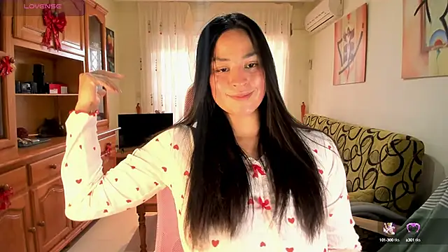 Snapshot of bella_apont chatting on 02/24/25, 07:33 bella apont online show from 02/24/25, 07:33