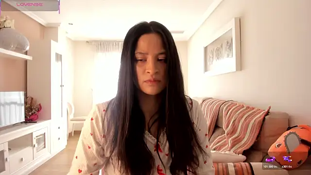 bella apont online show from 11/27/25, 10:05