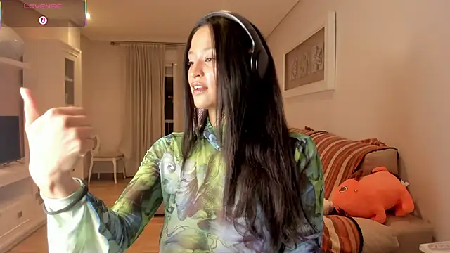 bella apont online show from 12/17/25, 07:41