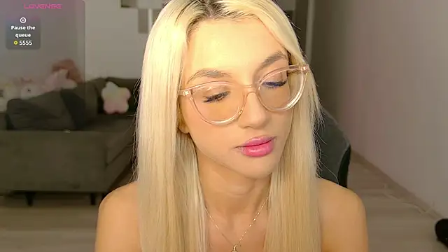 LovelyBianca online show from 05/14/26, 07:33