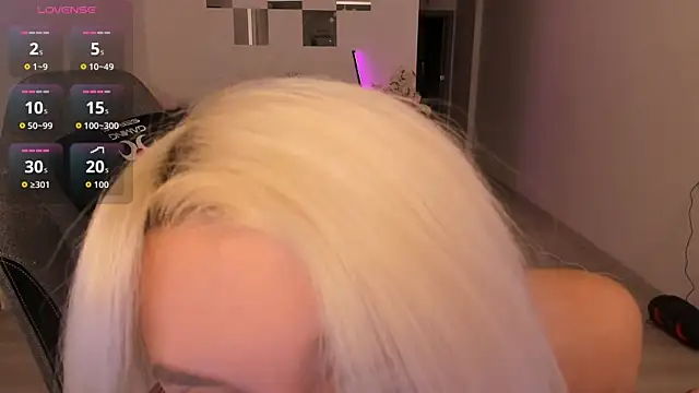 LovelyBianca online show from 04/30/26, 07:21