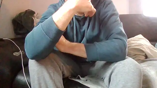 Snapshot of Au_plaisir_des_femmes chatting on 02/05/26, 09:05 Au plaisir des femmes online show from 02/05/26, 09:05