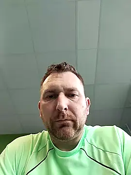 Snapshot of Au_plaisir_des_femmes chatting on 03/24/26, 04:29 Au plaisir des femmes online show from 03/24/26, 04:29