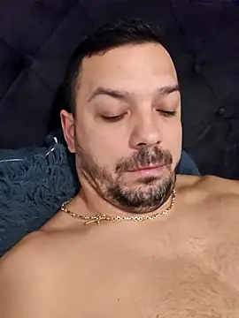 Snapshot of Mitzatb4u chatting on 11/15/25, 03:05 Mitzatb4u online show from 11/15/25, 03:05