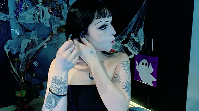 Snapshot of Madison_Jackson chatting on 10/30/25, 07:44 Madison Jackson online show from 10/30/25, 07:44