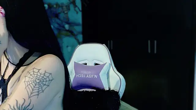 Snapshot of Madison_Jackson chatting on 11/15/25, 09:52 Madison Jackson online show from 11/15/25, 09:52