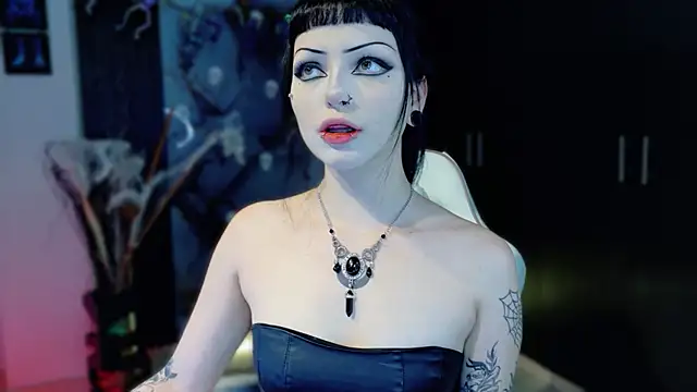 Snapshot of Madison_Jackson chatting on 11/13/25, 10:02 Madison Jackson online show from 11/13/25, 10:02