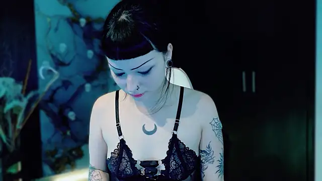 Snapshot of Madison_Jackson chatting on 11/24/25, 10:32 Madison Jackson online show from 11/24/25, 10:32