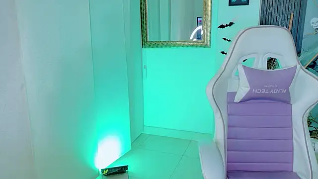 Madison Jackson online show from 04/11/26, 07:06