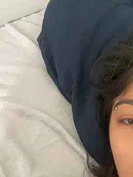 Julinhasz online show from 04/15/26, 03:49