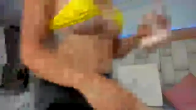 emilyparkerr01 online show from 12/04/25, 09:03