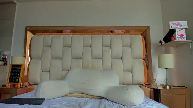 emilyparkerr01 online show from 03/14/25, 02:41