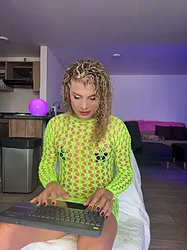 Georgiafox online show from 11/19/25, 05:24