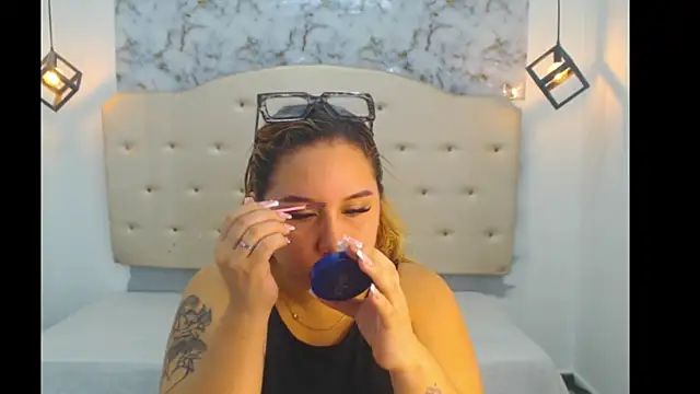 Kathiasaints online show from 04/11/26, 07:06