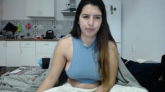 Snapshot of Contantin_helena chatting on 03/16/25, 07:06 Contantin helena online show from 03/16/25, 07:06