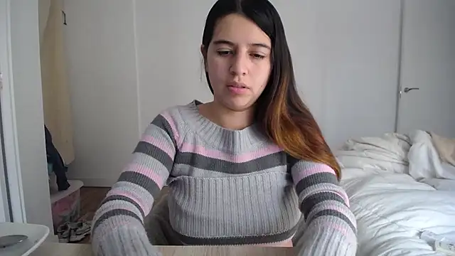 Snapshot of Contantin_helena chatting on 01/08/25, 01:41 Contantin helena online show from 01/08/25, 01:41