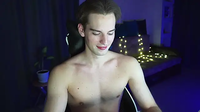 Litmate online show from 12/18/25, 02:05