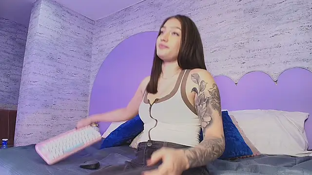 Giaa Ross online show from 04/06/26, 07:37