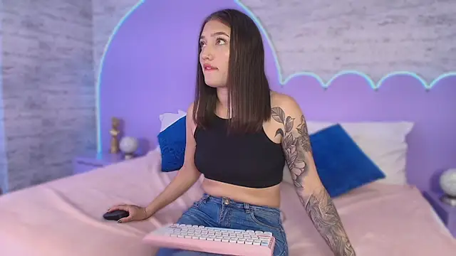 Giaa Ross online show from 01/13/26, 07:40