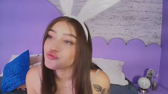 Giaa Ross online show from 04/07/26, 07:48