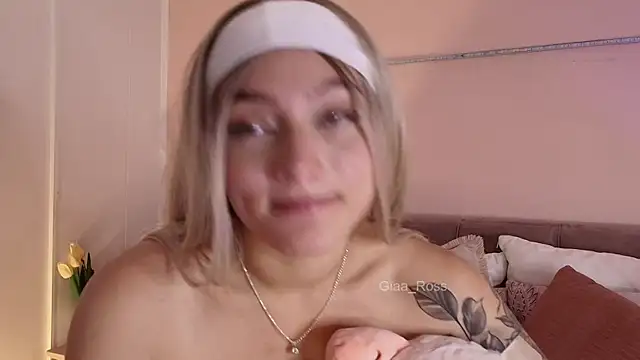 Giaa Ross online show from 02/15/25, 06:01