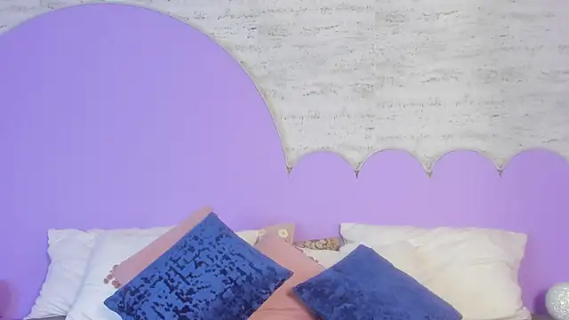 Giaa Ross online show from 12/04/25, 07:46