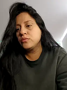 whitegirl0122 online show from 02/18/25, 01:33