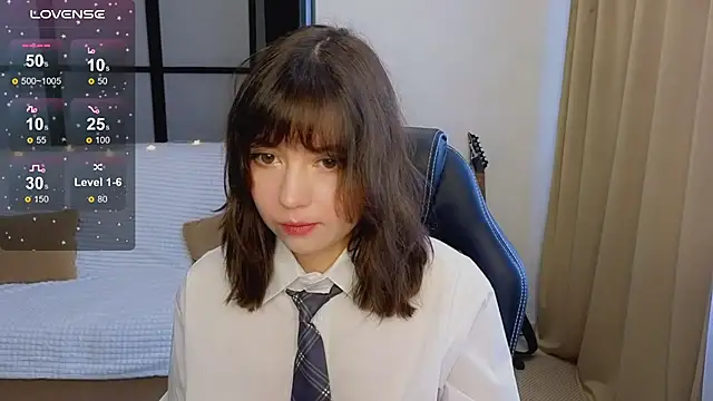 Snapshot of Lina_Brownie chatting on 12/02/25, 04:47 Lina Brownie online show from 12/02/25, 04:47