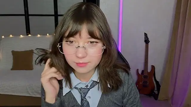 Snapshot of Lina_Brownie chatting on 11/29/25, 10:48 Lina Brownie online show from 11/29/25, 10:48