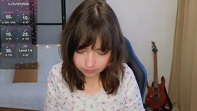 Snapshot of Lina_Brownie chatting on 12/05/25, 04:33 Lina Brownie online show from 12/05/25, 04:33