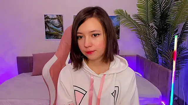 Lina Brownie online show from 02/28/25, 01:47