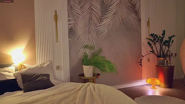 Miley Smile online show from 11/29/25, 05:18