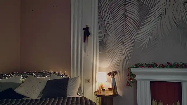 Miley Smile online show from 12/15/25, 05:35