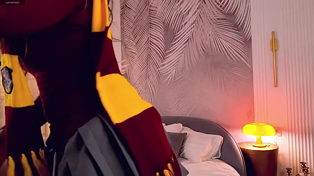 Miley Smile online show from 10/31/25, 04:42