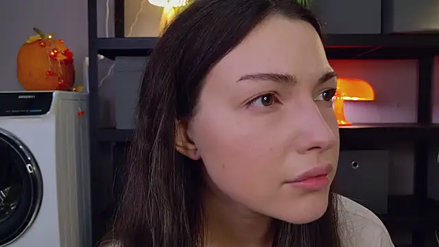 Miley Smile online show from 11/06/25, 05:22