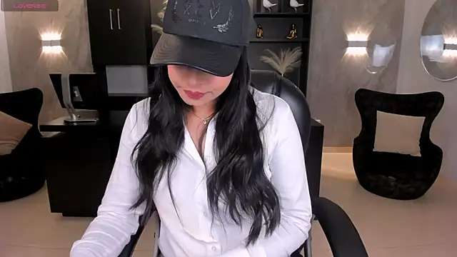 AlyssaDean online show from 11/01/25, 11:26