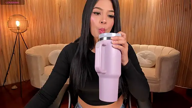 AlyssaDean online show from 10/17/25, 11:23