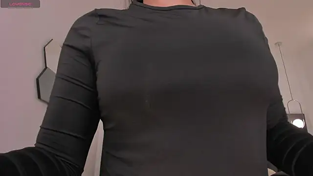 AlyssaDean online show from 11/16/25, 11:59