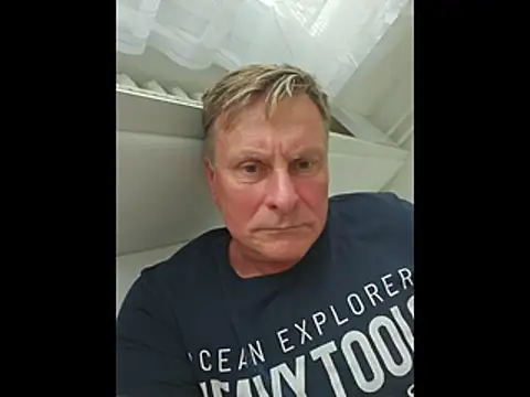 johnnym1 online show from 03/31/26, 01:24
