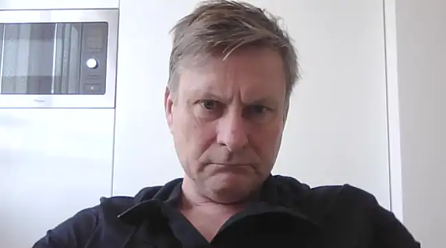 johnnym1 online show from 02/18/25, 01:11