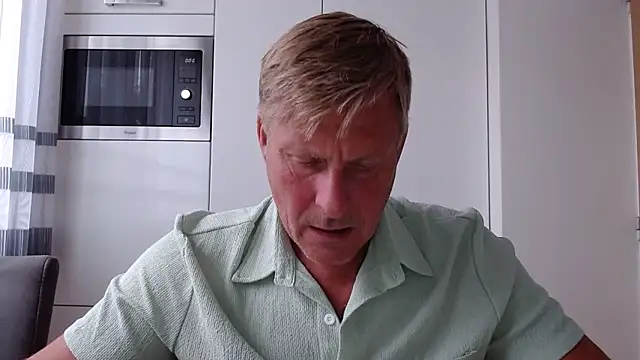 johnnym1 online show from 09/25/25, 10:43