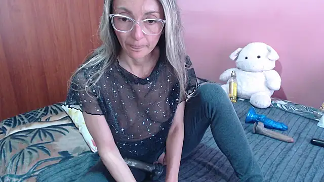 Susanlover online show from 11/27/25, 02:17