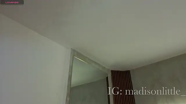 madison little  online show from 03/10/26, 02:43