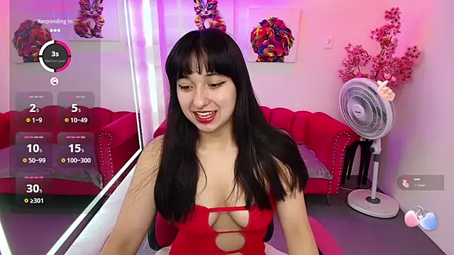 Snapshot of Miss_dolly_ chatting on 09/22/25, 12:44 Miss dolly online show from 09/22/25, 12:44