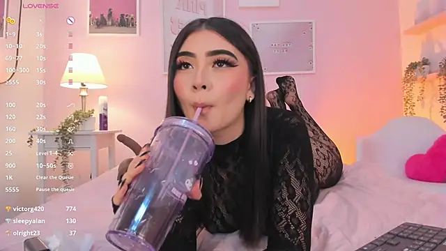 Snapshot of little-natt chatting on 02/08/25, 04:25 little-natt online show from 02/08/25, 04:25